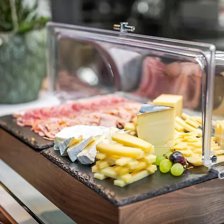 Hofgarten Hotel 4*