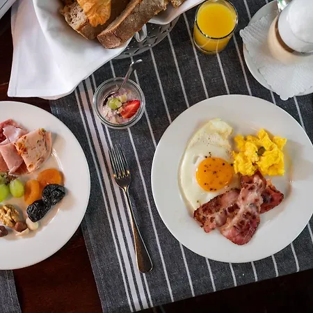 Hofgarten Hotel 4*
